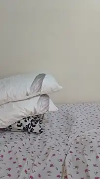 MaskedGQ online show from November 8, 2025, 1:44 pm