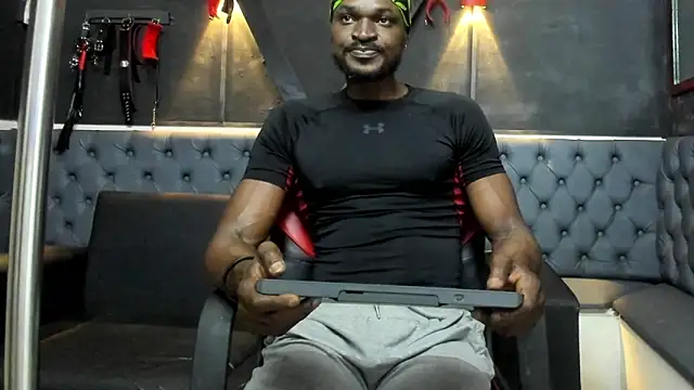 Snapshot of Terrance_z chatting on February 4, 2026, 8:25 pm Terrance z online show from February 4, 2026, 8:25 pm