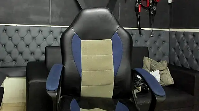 Snapshot of Terrance_z chatting on February 9, 2026, 10:03 pm Terrance z online show from February 9, 2026, 10:03 pm