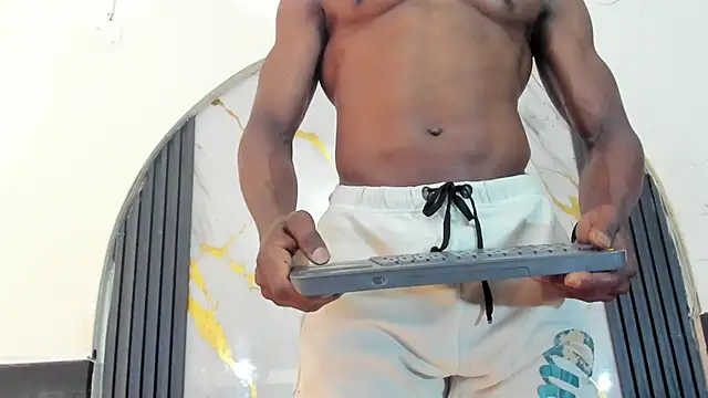 Snapshot of Terrance_z chatting on February 28, 2026, 5:58 pm Terrance z online show from February 28, 2026, 5:58 pm