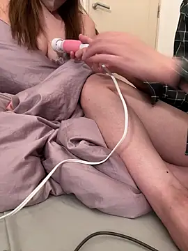 Snapshot of -mirai- chatting on March 21, 2025, 10:28 am -mirai- online show from March 21, 2025, 10:28 am