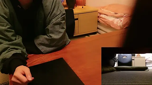 Snapshot of Phantom_yoshida chatting on January 5, 2025, 10:21 am Phantom yoshida online show from January 5, 2025, 10:21 am