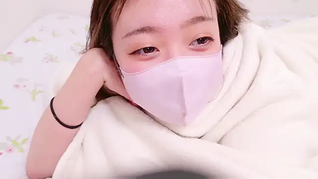 Snapshot of ayu_yu_xo chatting on March 12, 2025, 5:07 pm ayu yu xo online show from March 12, 2025, 5:07 pm