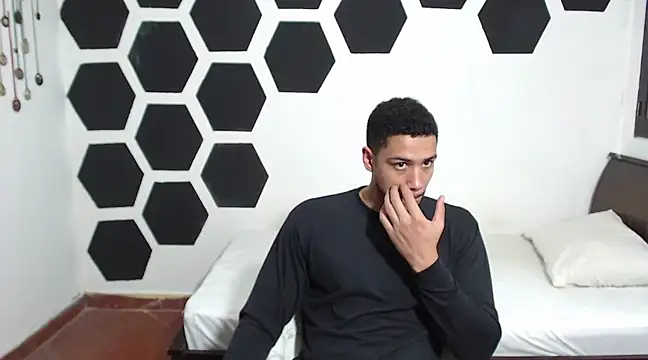 Jhors  Collens online show from January 17, 2025, 7:19 am