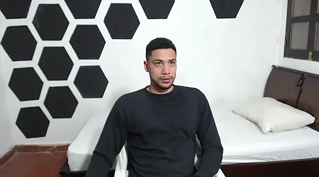 Jhors  Collens online show from January 22, 2025, 5:37 am