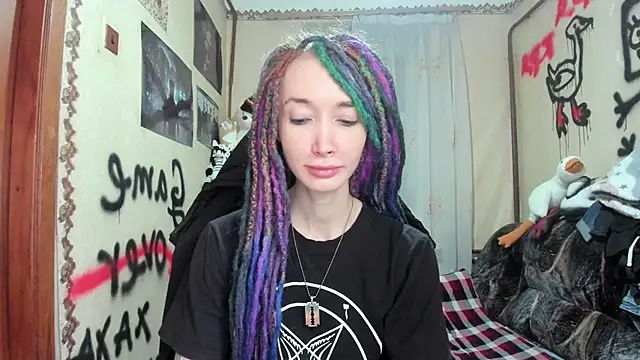 Roxy Silver online show from January 19, 2025, 7:04 pm