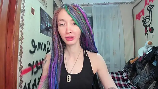 Roxy Silver online show from February 7, 2025, 7:06 pm