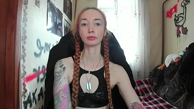 Roxy Silver online show from March 1, 2025, 10:45 am