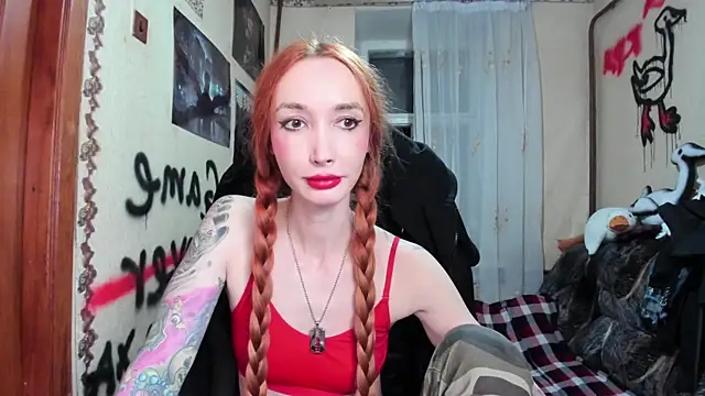 Roxy Silver online show from September 16, 2025, 8:54 pm