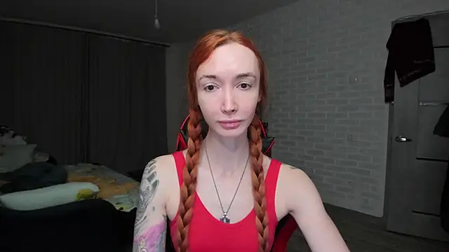 Roxy Silver online show from December 13, 2025, 9:09 pm