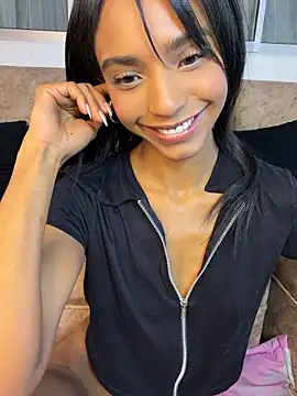 Snapshot of xenia_golden chatting on April 30, 2026, 6:47 pm xenia golden online show from April 30, 2026, 6:47 pm