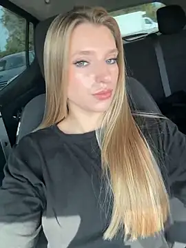 Snapshot of adel_secret chatting on September 9, 2025, 10:37 am adel secret online show from September 9, 2025, 10:37 am