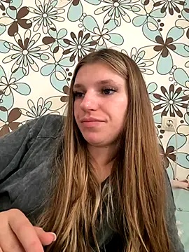 Snapshot of adel_secret chatting on September 10, 2025, 11:32 am adel secret online show from September 10, 2025, 11:32 am