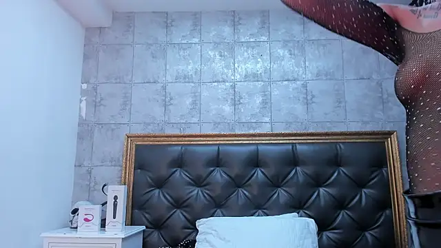 Snapshot of _Hanna_white_ chatting on December 14, 2024, 9:35 pm Hanna white online show from December 14, 2024, 9:35 pm