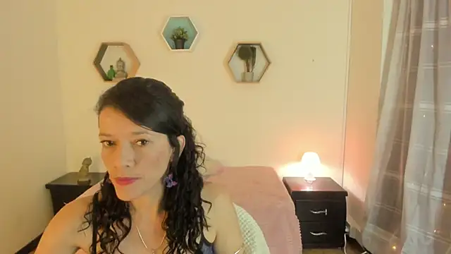 Snapshot of Paloma_victory chatting on February 5, 2026, 8:57 pm Paloma victory online show from February 5, 2026, 8:57 pm