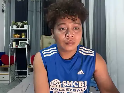 asian sweetboy online show from February 20, 2026, 11:32 am