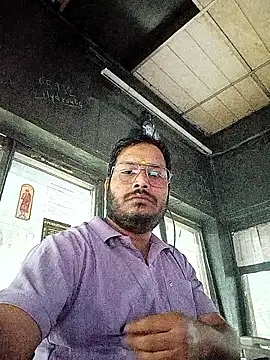 DeepakXxxR86 online show from December 16, 2025, 8:58 pm