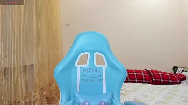 BarbaraKiss online show from December 19, 2024, 3:19 pm