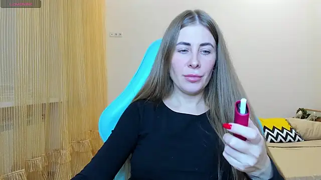 BarbaraKiss online show from January 13, 2025, 2:32 pm