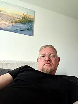 Snapshot of Pol1074 chatting on July 28, 2026, 3:08 pm Pol1074 online show from July 28, 2026, 3:08 pm