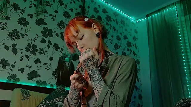 Littlespacemouse online show from January 15, 2025, 6:19 pm