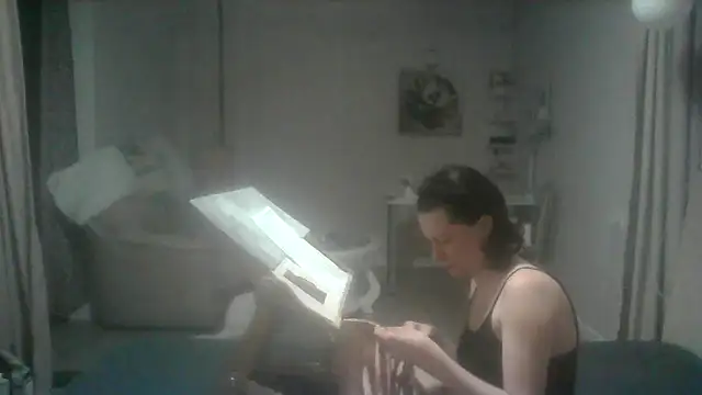 SunElizabeth online show from April 4, 2026, 4:15 pm