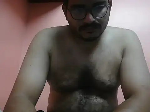 Snapshot of naughtymike0007 chatting on July 6, 2026, 4:42 pm naughtymike0007 online show from July 6, 2026, 4:42 pm