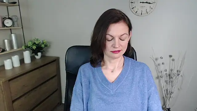 VivianWILD online show from January 13, 2025, 1:39 pm