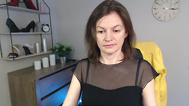 VivianWILD online show from March 4, 2025, 6:47 am