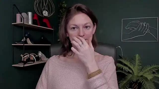 VivianWILD online show from November 20, 2025, 6:46 am