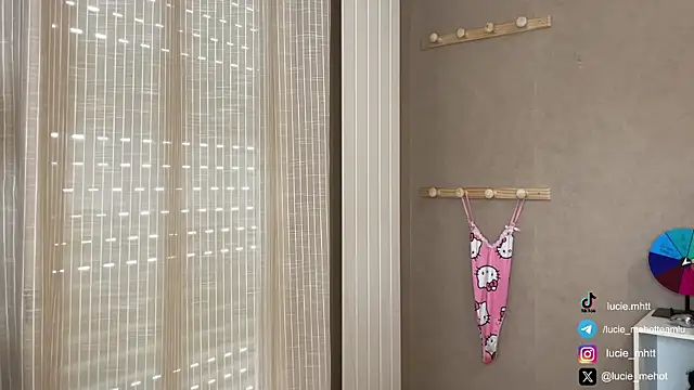 lucie mehott online show from September 14, 2025, 9:08 am