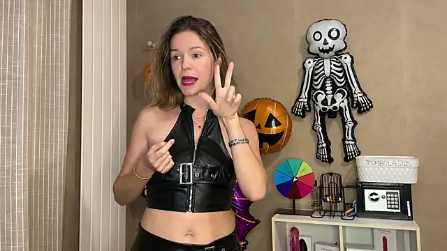 lucie mehott online show from October 10, 2025, 6:18 pm