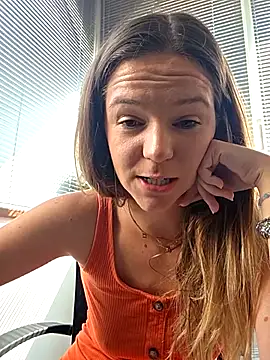 Snapshot of lucie_mehott chatting on July 29, 2026, 8:45 am lucie mehott online show from July 29, 2026, 8:45 am