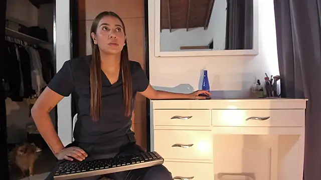 Snapshot of Alana_Suares1 chatting on July 14, 2026, 8:58 pm Alana Suares1 online show from July 14, 2026, 8:58 pm