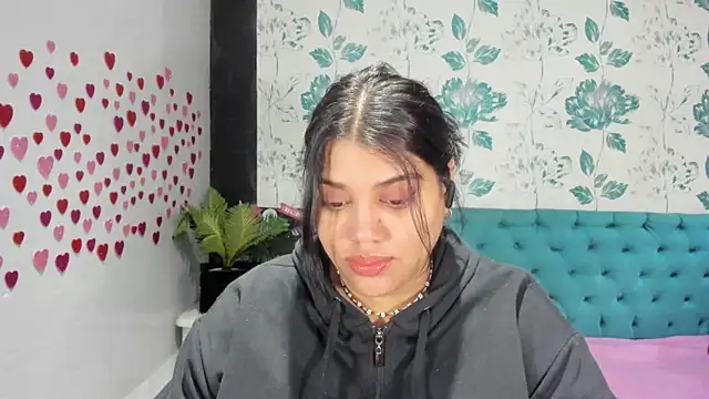 LindaBreeS online show from February 14, 2025, 4:52 pm