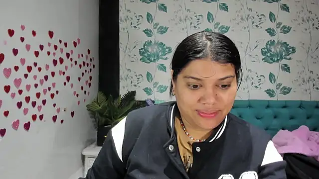 LindaBreeS online show from March 1, 2025, 2:02 pm