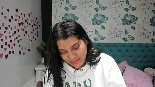 LindaBreeS online show from March 6, 2025, 6:16 pm