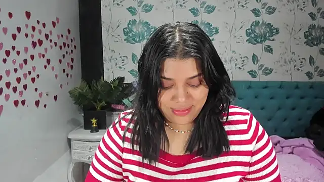 LindaBreeS online show from March 18, 2025, 7:53 pm