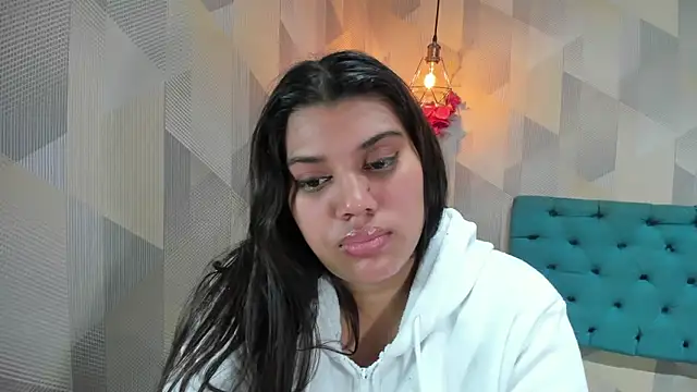 LindaBreeS online show from June 8, 2026, 1:28 am
