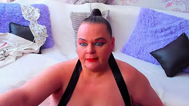 MilanaBiegert online show from February 19, 2025, 12:44 pm