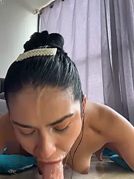 Nikothyna online show from April 15, 2026, 7:58 pm