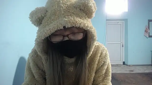 elllaaxx online show from February 10, 2025, 11:25 am