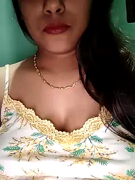 sexyindi couple online show from December 3, 2024, 2:49 pm