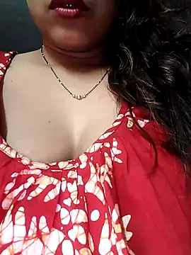 sexyindi couple online show from December 26, 2024, 1:21 pm