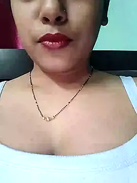 sexyindi couple online show from January 14, 2025, 1:28 pm