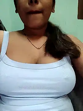 sexyindi couple online show from March 7, 2025, 2:12 pm