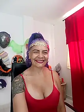 freyadevil333 online show from October 13, 2025, 2:39 pm