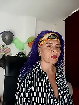 freyadevil333 online show from October 18, 2025, 12:50 pm