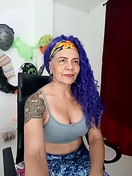 freyadevil333 online show from October 19, 2025, 12:55 am