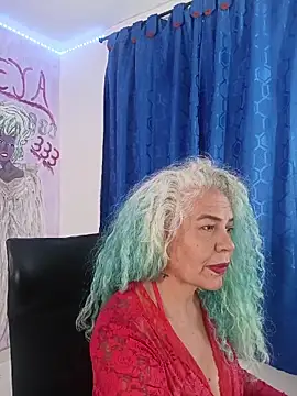 freyadevil333 online show from May 19, 2026, 6:53 am